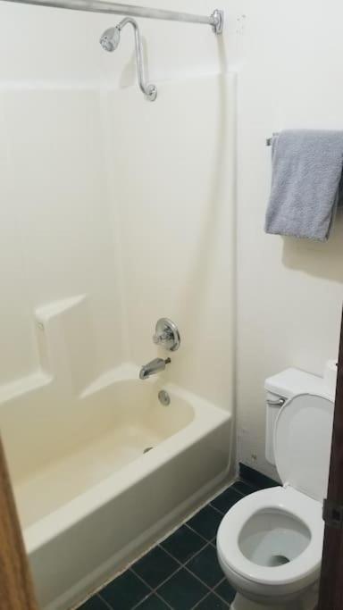 Hotel 2 Queen Beds Hotel Room 222 Wi-Fi Hot Tub Booking Stillwater Luaran gambar