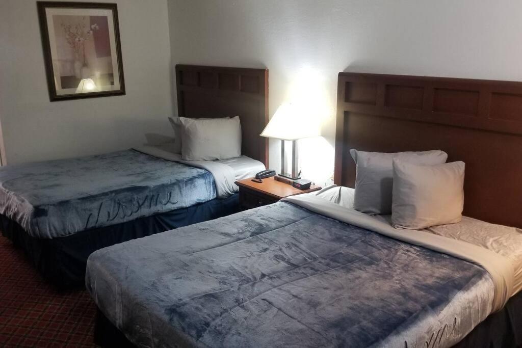 Hotel 2 Queen Beds Hotel Room 222 Wi-Fi Hot Tub Booking Stillwater Luaran gambar