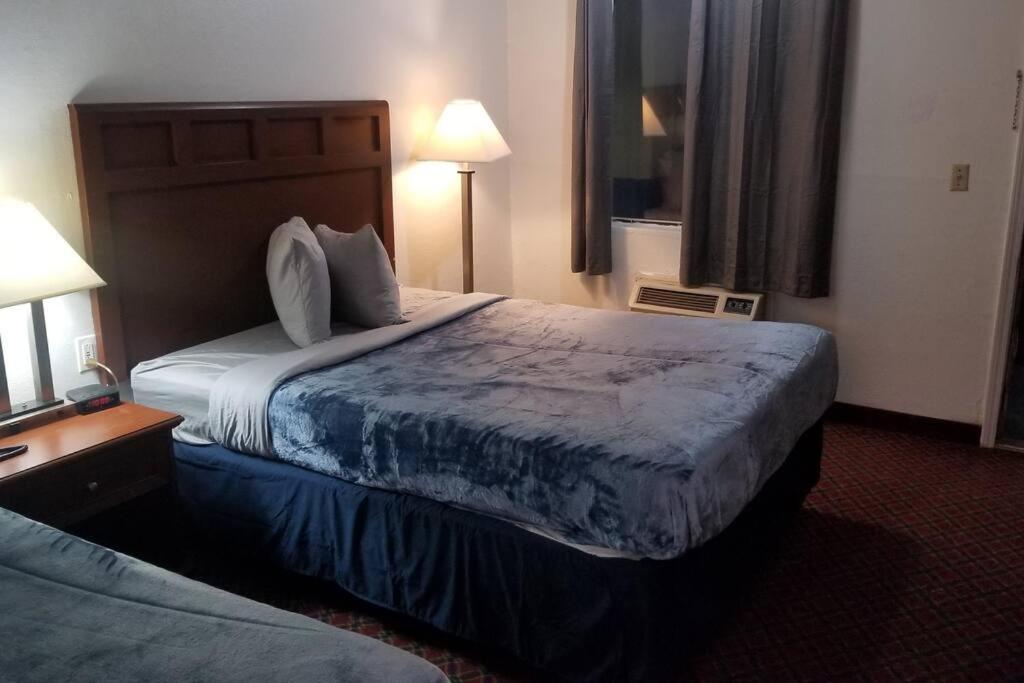 Hotel 2 Queen Beds Hotel Room 222 Wi-Fi Hot Tub Booking Stillwater Luaran gambar